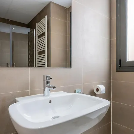 Smartr Madrid Las Ventas Room photo